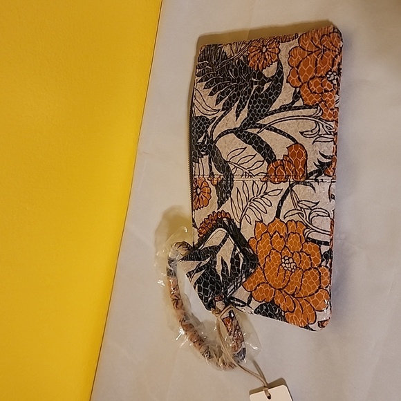 HOBO Wallet Wristlets Orange Blossom - Picture 2 of 6